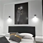 Ricky Place - Chaparral Complex Daire *